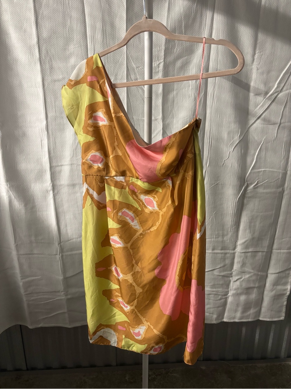 Susana Monaco One Shoulder Satin Mini Dress | Size 8 - Picture 4 of 6